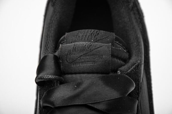 BV0073-002 Sacai x Nike LDWaffle BlackWhite - Image 11